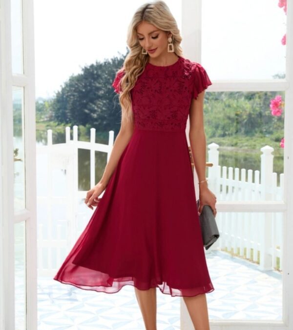 Red dress with short sleeve